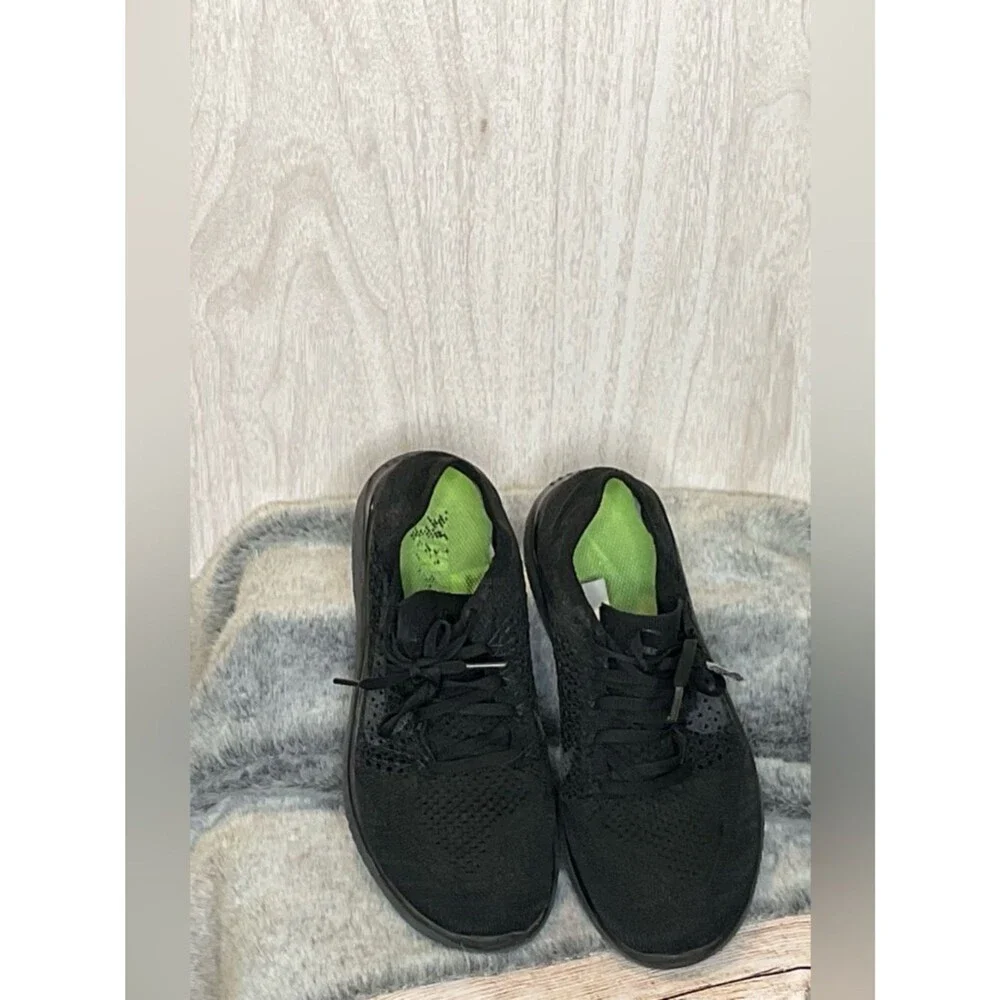 Nike Women’s Black Free RN Flyknit Shoes Size 8.5